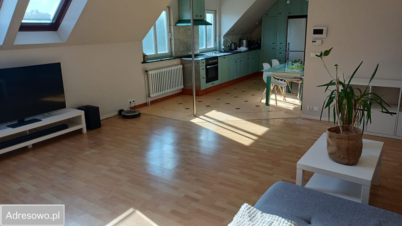 dom wolnostojący, 7 pokoi Pogórze, ul. Hugona Kołłątaja. Zdjęcie 2