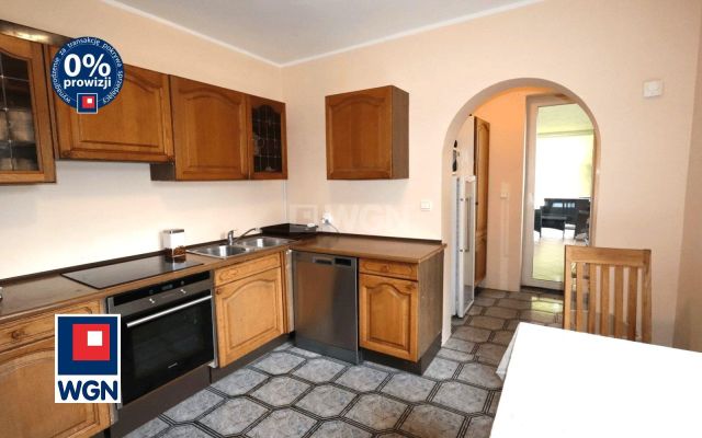 dom wolnostojący, 10 pokoi Budzistowo. Zdjęcie 3