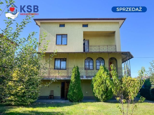 dom wolnostojący, 5 pokoi Ostrowiec Świętokrzyski, ul. Furmańska. Zdjęcie 1