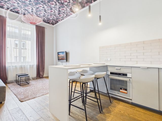 Mieszkanie 3-pokojowe Kraków Śródmieście, ul. Krowoderska. Zdjęcie 1