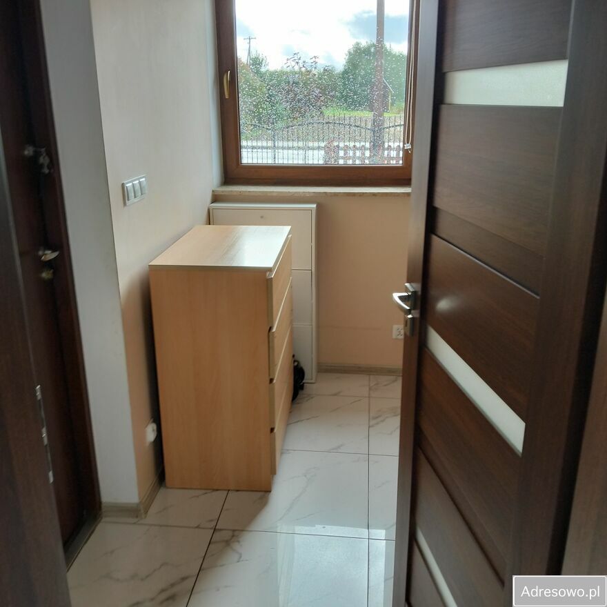 dom wolnostojący, 4 pokoje Okopy. Zdjęcie 2