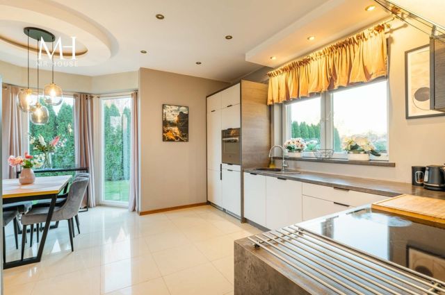 dom wolnostojący, 5 pokoi Pabianice. Zdjęcie 4