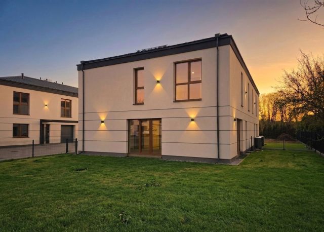 bliźniak, 5 pokoi Warszawa Wilanów, ul. Ruczaj. Zdjęcie 2