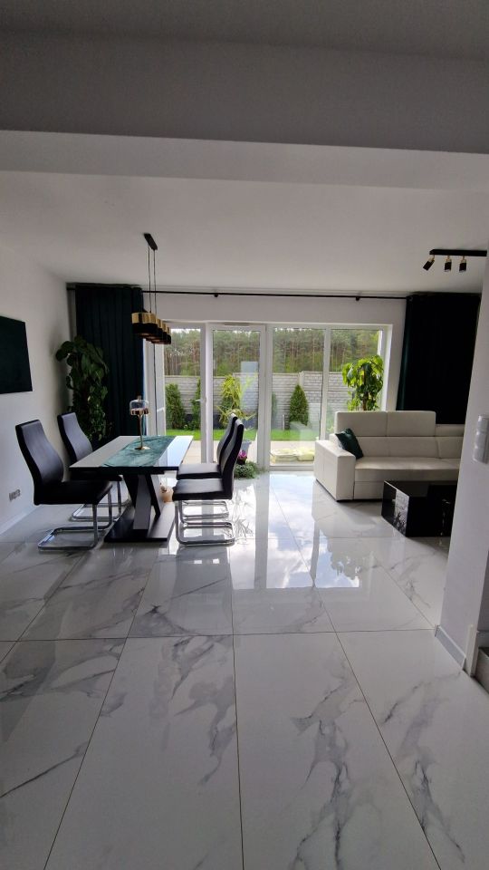 bliźniak Bolszewo, ul. św. Huberta. Zdjęcie 6