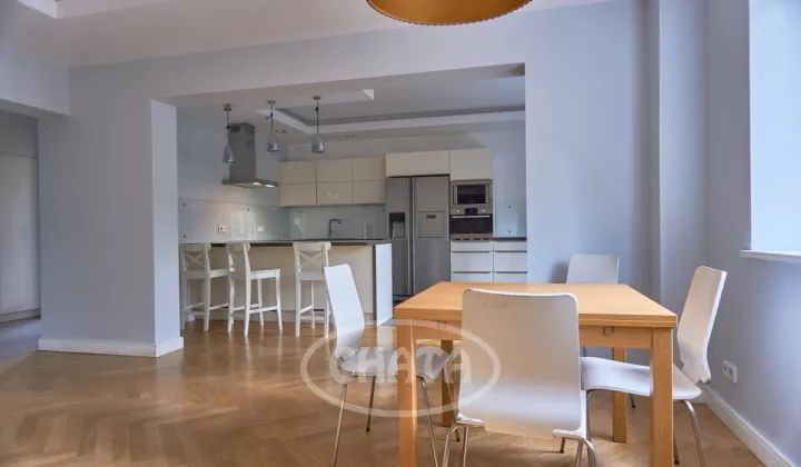 dom wolnostojący, 7 pokoi Wrocław Oporów, ul. bł. Wincentego Kadłubka