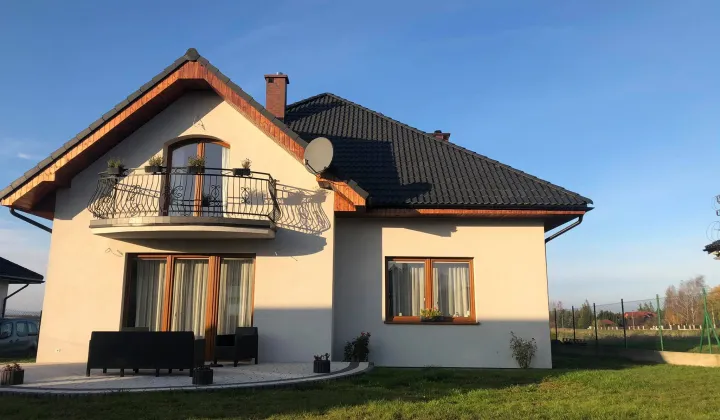 dom wolnostojący, 6 pokoi Różyny, ul. Azaliowa