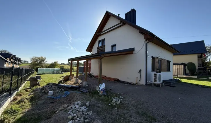 dom wolnostojący, 3 pokoje Chrosna