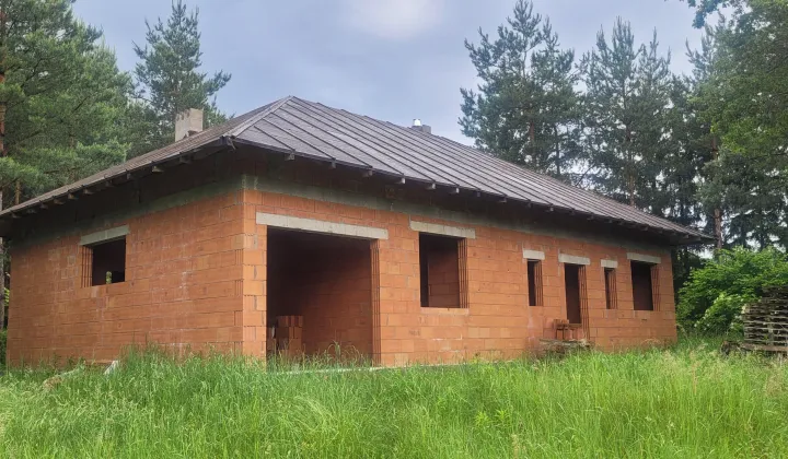 dom wolnostojący, 4 pokoje Latosówka, ul. Leśna