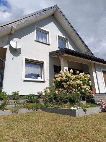 dom wolnostojący, 5 pokoi Byków, ul. Wiśniowa. Zdjęcie 1