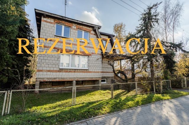 dom wolnostojący, 5 pokoi Tulce. Zdjęcie 1