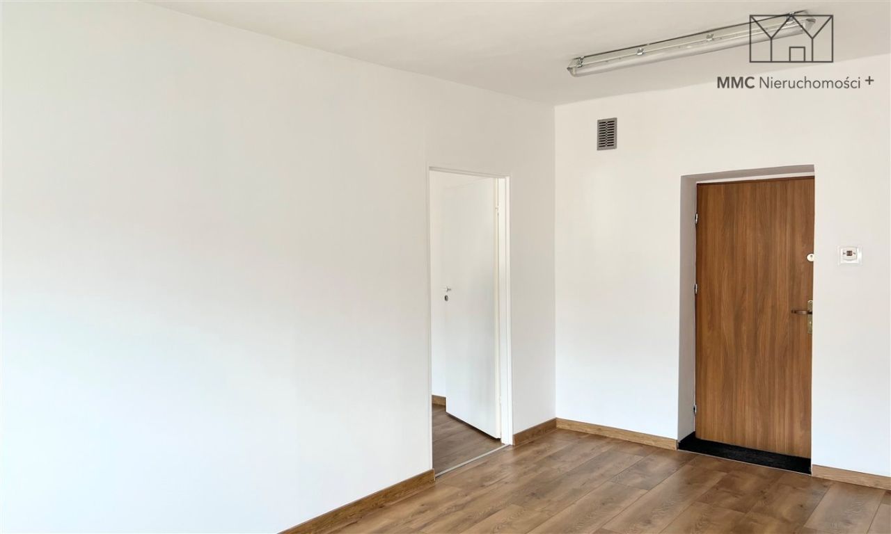 Lokal Chorzów Batory, pl. Stefana Batorego. Zdjęcie 4