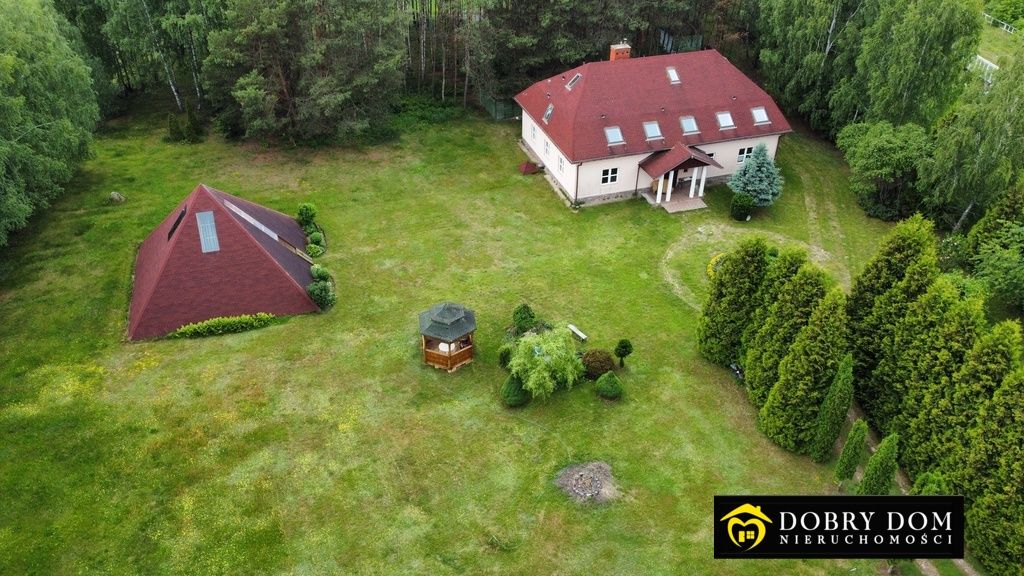 dom wolnostojący, 11 pokoi Kaniuki. Zdjęcie 2