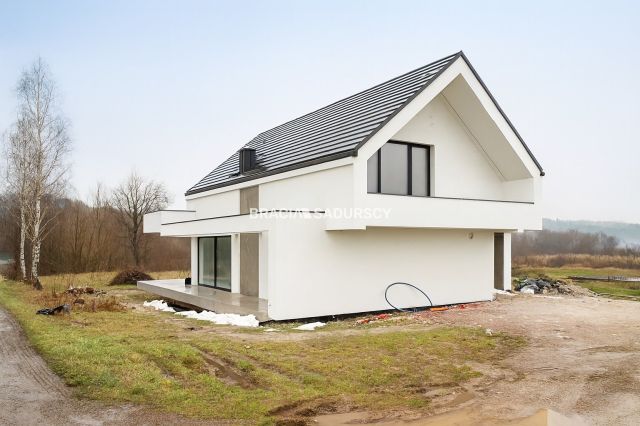 dom wolnostojący, 5 pokoi Zawada. Zdjęcie 2