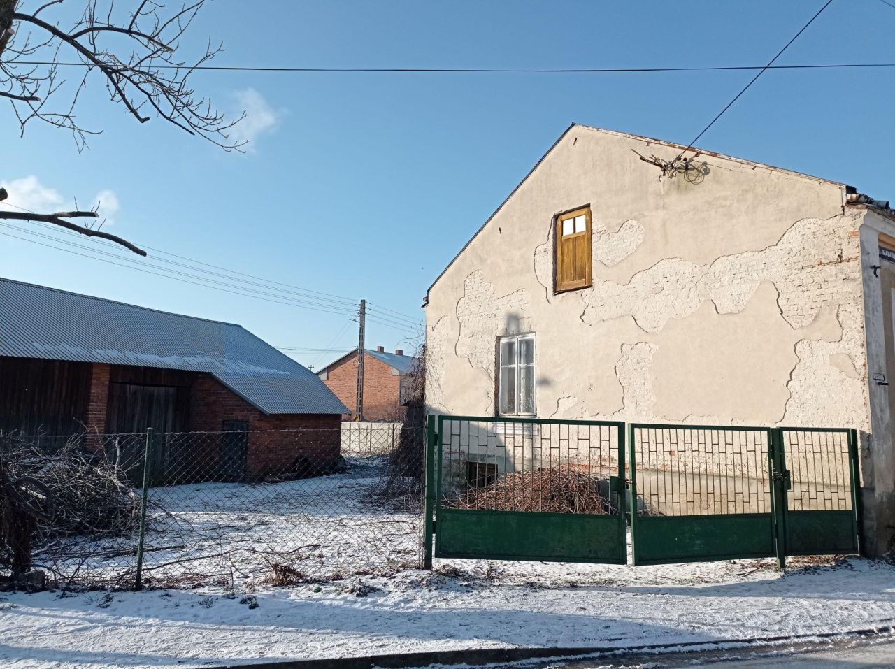 gospodarstwo, 4 pokoje Koprzywnica, ul. Klasztorna. Zdjęcie 2