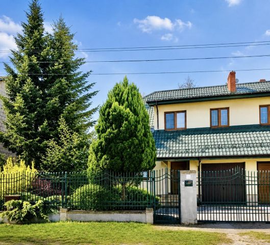 bliźniak, 4 pokoje Radom Kaptur, Folwarcza. Zdjęcie 1