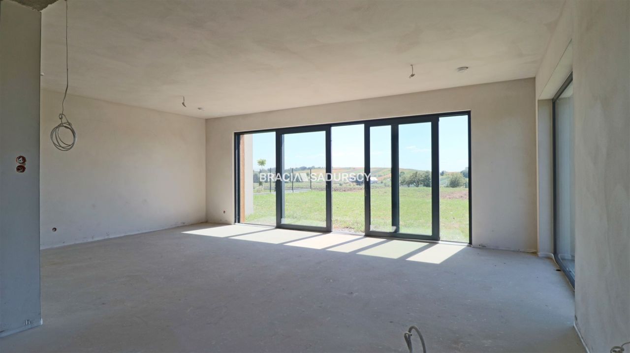 dom wolnostojący, 4 pokoje Karniów. Zdjęcie 2