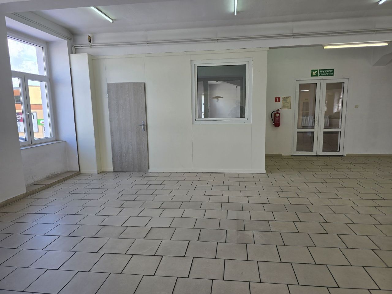 Lokal Brzeg Centrum, ul. Trzech Kotwic. Zdjęcie 5