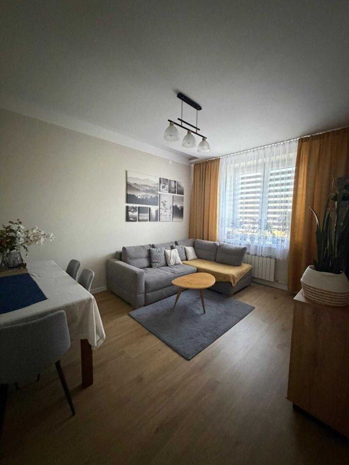 Mieszkanie 3-pokojowe Mielec, ul. Asnyka. Zdjęcie 1