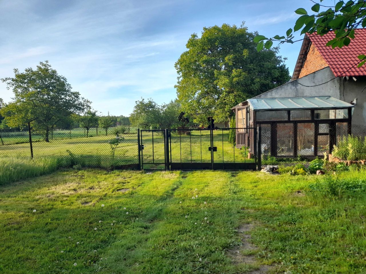 bliźniak, 3 pokoje Komorów. Zdjęcie 3