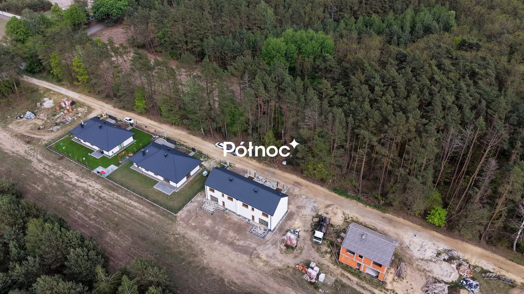 bliźniak, 5 pokoi Karolew. Zdjęcie 7