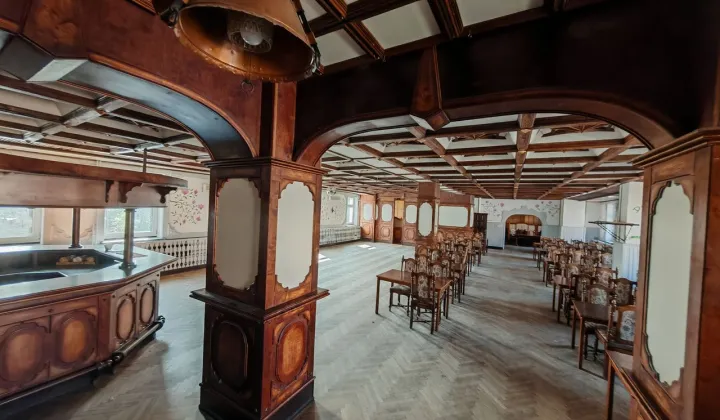 Lokal Ustrzyki Dolne, rynek Rynek