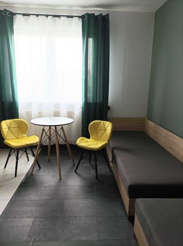 dom wolnostojący, 11 pokoi Swarzędz. Zdjęcie 1