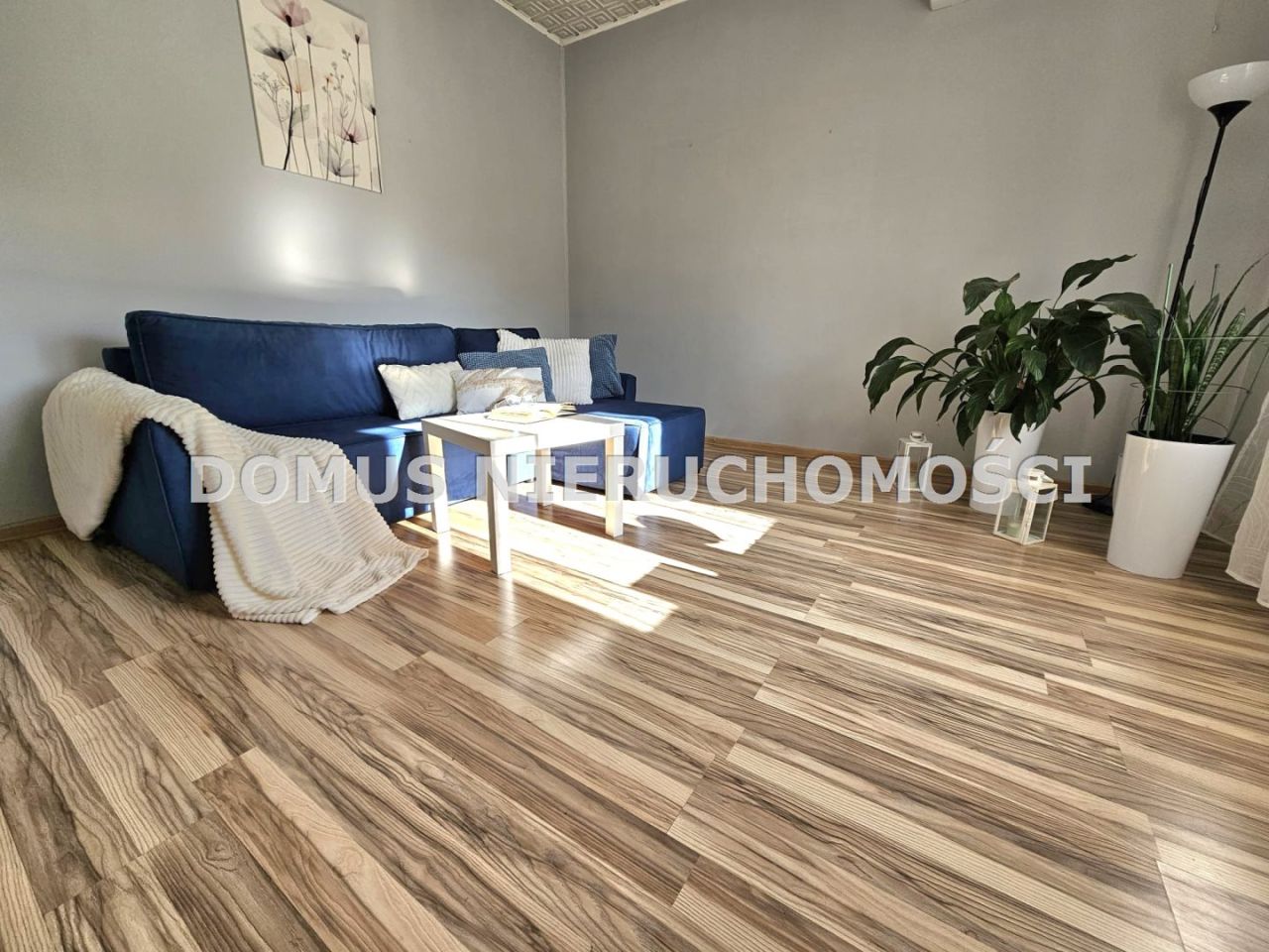 dom wolnostojący, 3 pokoje Niesułków. Zdjęcie 5