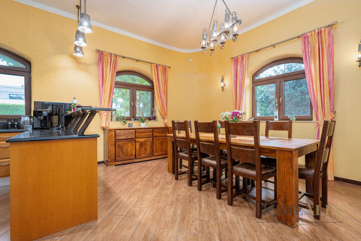 dom wolnostojący, 8 pokoi Szeligi. Zdjęcie 7