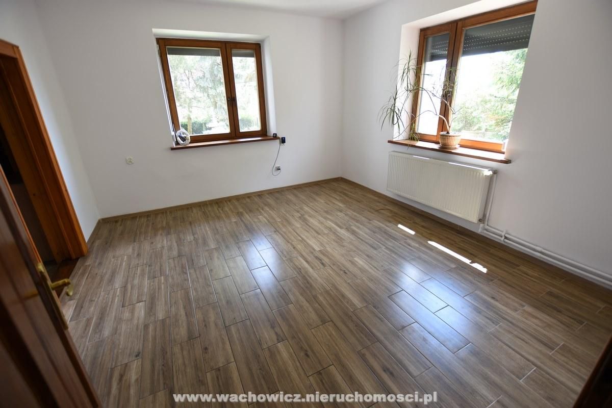 dom wolnostojący, 5 pokoi Kozłów. Zdjęcie 9