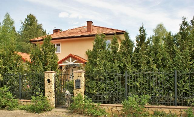 dom wolnostojący, 6 pokoi Dąbrowa Chotomowska, ul. Lipowa. Zdjęcie 1