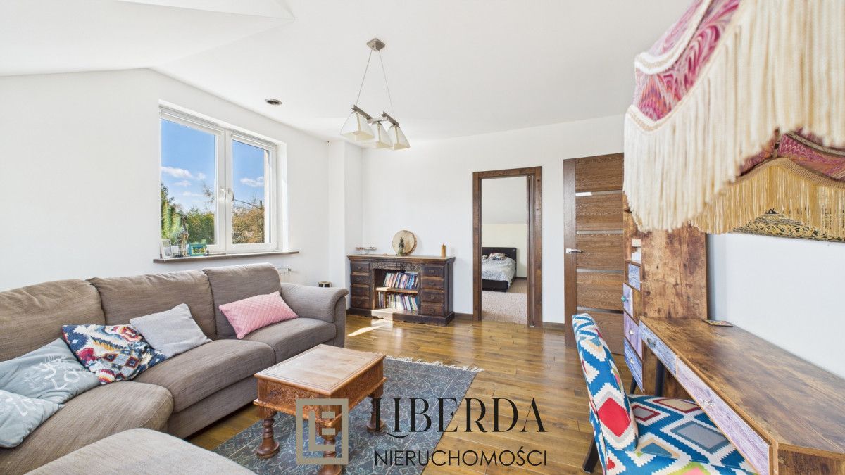 dom wolnostojący, 7 pokoi Motycz. Zdjęcie 11