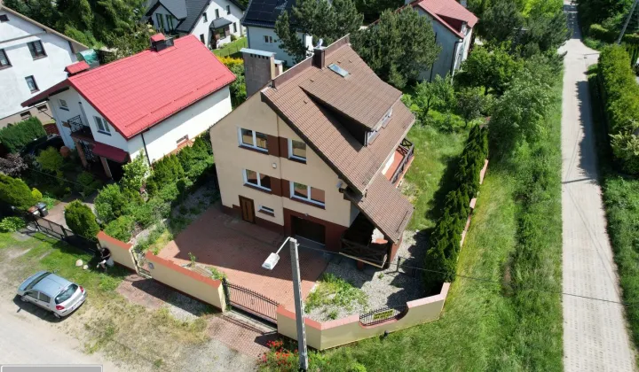 dom wolnostojący, 4 pokoje Rumia, ul. Irysowa