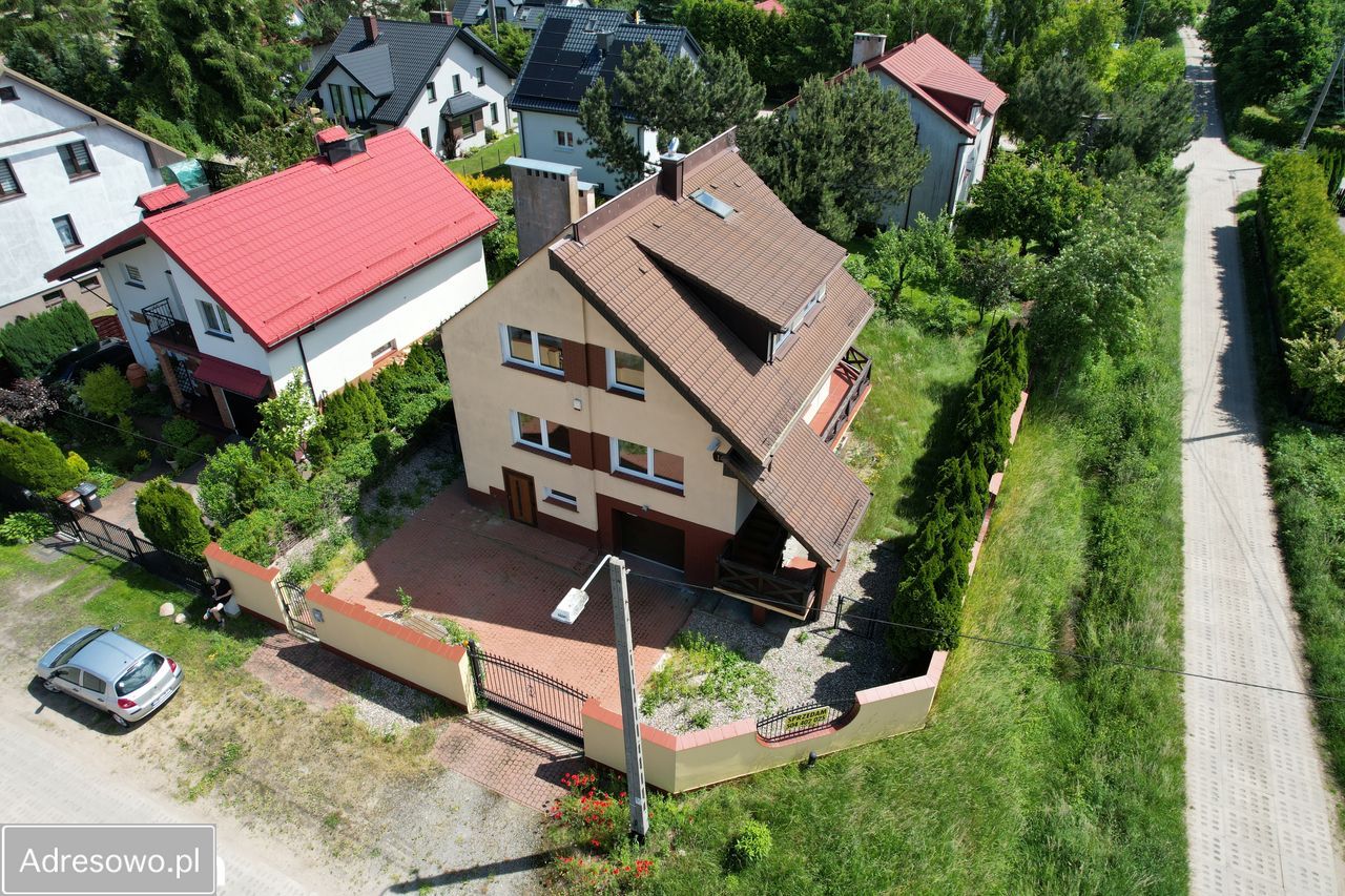dom wolnostojący, 4 pokoje Rumia, ul. Irysowa. Zdjęcie 1