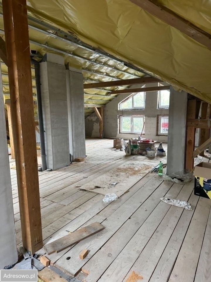 Lokal Ustrzyki Dolne, rynek Rynek. Zdjęcie 7