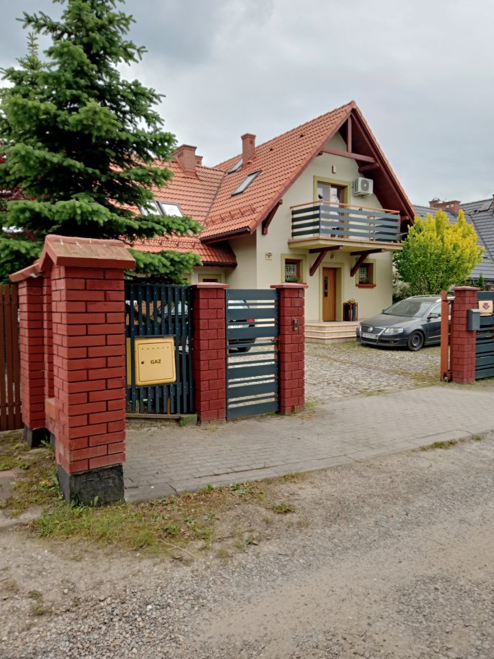 dom wolnostojący, 5 pokoi Jaworze Jaworze Górne, ul. Bławatkowa. Zdjęcie 1