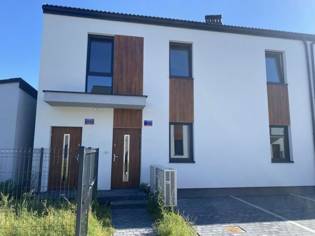 Mieszkanie 3-pokojowe Łazy. Zdjęcie 1