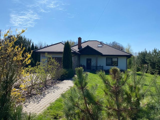 dom wolnostojący, 6 pokoi Policzna, ul. Osiedlowa. Zdjęcie 1