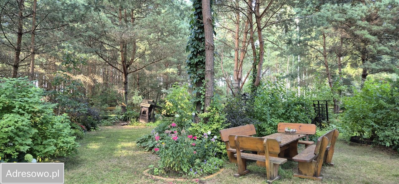 dom wolnostojący, 1 pokój Lutom. Zdjęcie 2