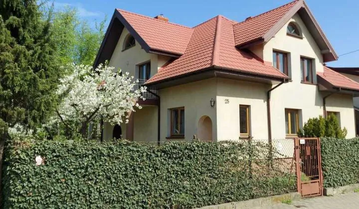 dom wolnostojący, 9 pokoi Wołomin, ul. Reja