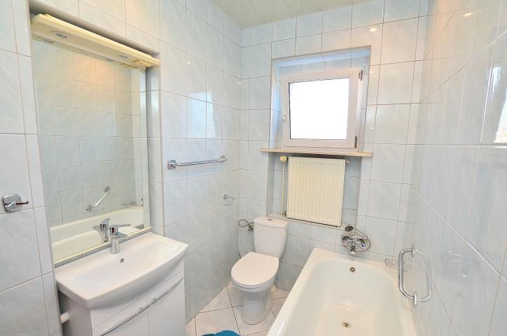 dom wolnostojący, 6 pokoi Piekary Śląskie Kozłowa Góra. Zdjęcie 11