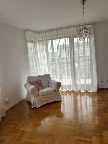 Mieszkanie 3-pokojowe Kraków Ruczaj, ul. prof. Michała Bobrzyńskiego. Zdjęcie 1