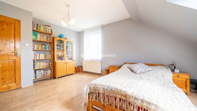 dom wolnostojący, 4 pokoje Rożnowa. Zdjęcie 19