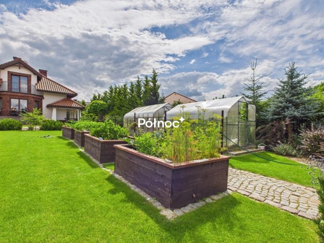 dom wolnostojący, 12 pokoi Warkały, ul. Poziomkowa. Zdjęcie 24