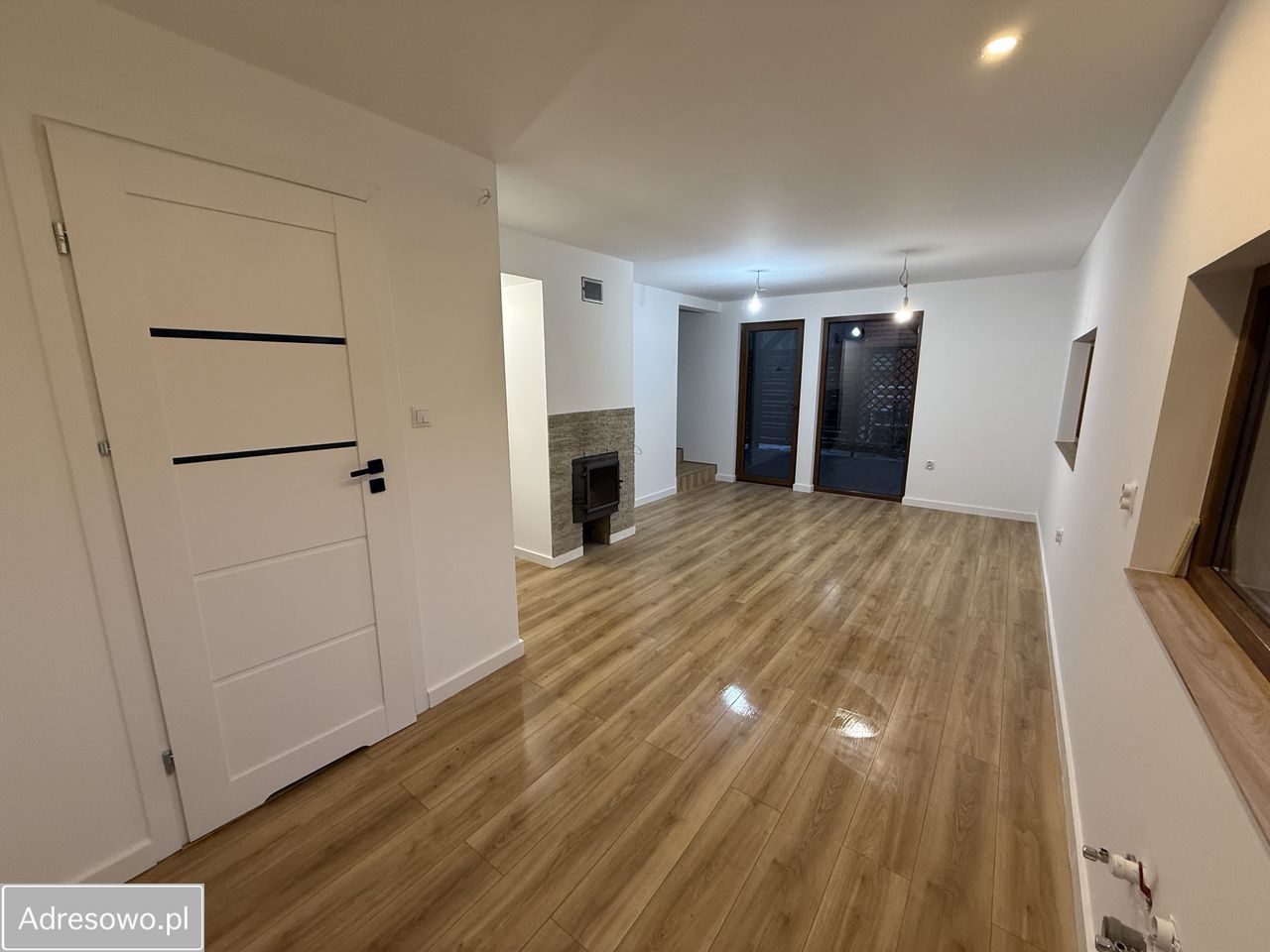 dom wolnostojący, 2 pokoje Ząbki, ul. Skrajna. Zdjęcie 8