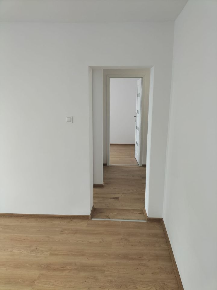 Mieszkanie 3-pokojowe Jarocin, ul. Wojska Polskiego. Zdjęcie 13