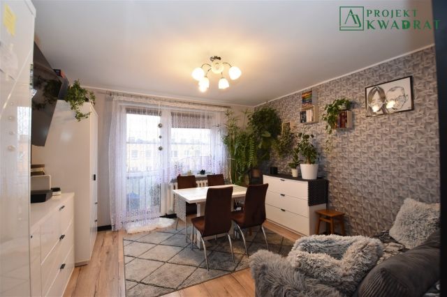 Mieszkanie 3-pokojowe Knurów, ul. Jana Sobieskiego. Zdjęcie 1