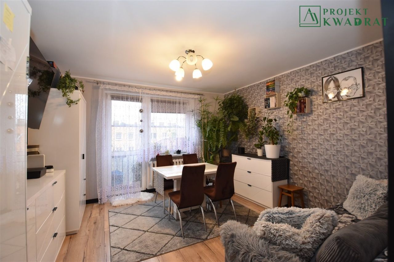 Mieszkanie 3-pokojowe Knurów, ul. Jana Sobieskiego. Zdjęcie 1