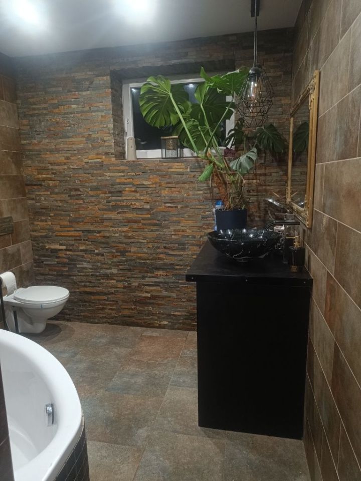 Mieszkanie 3-pokojowe Boboliczki. Zdjęcie 4