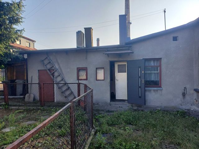 dom szeregowy Radomsko, ul. Niska. Zdjęcie 1