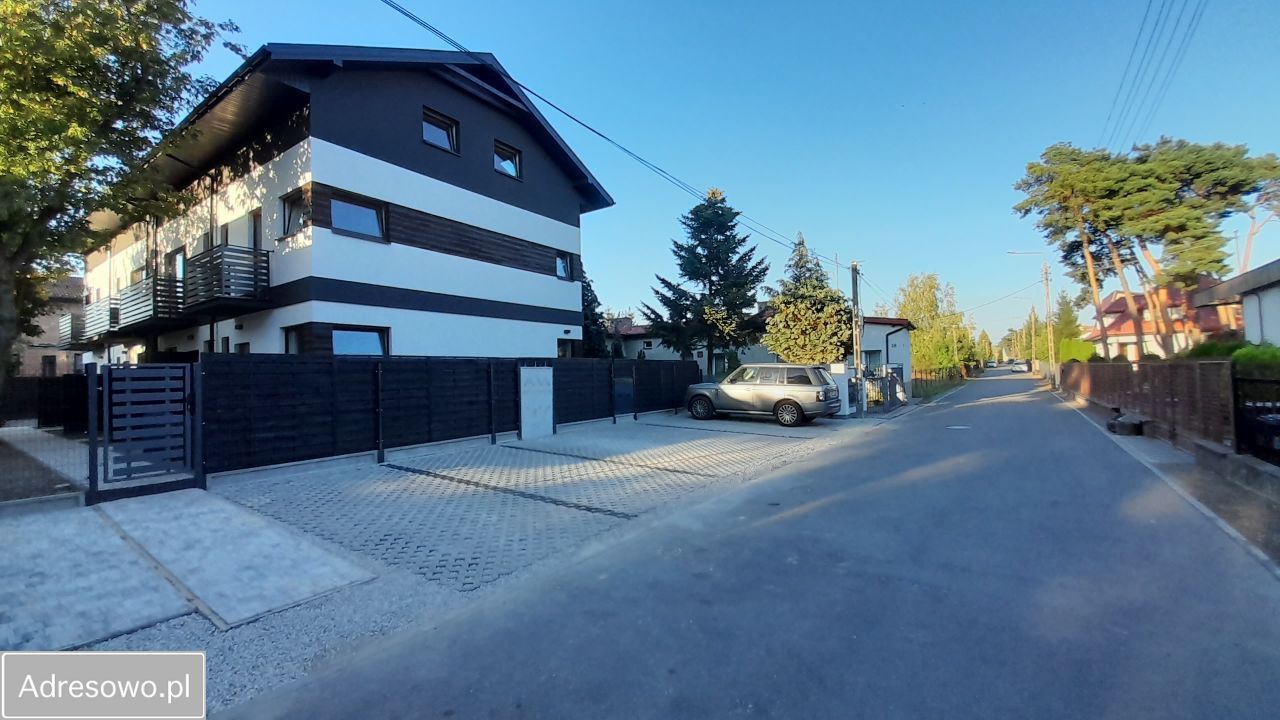 bliźniak, 5 pokoi Otwock Kresy Nadbrzeskie, ul. Stefana Okrzei. Zdjęcie 1